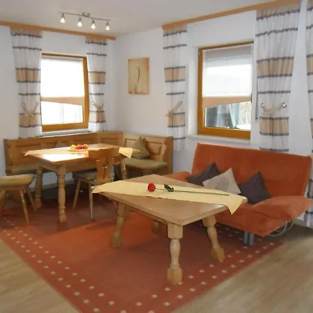 Flat With Swimming Pool In Prackenbach *